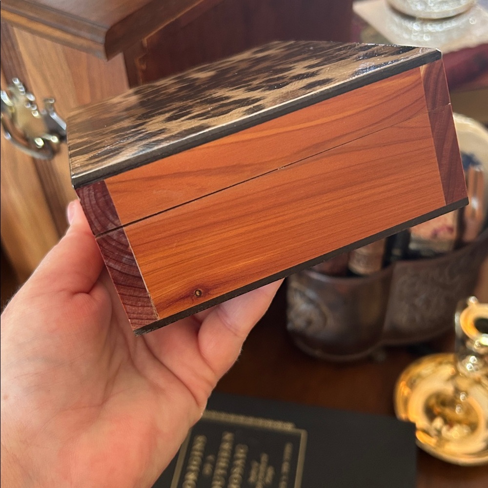 Handcrafted Cedar Trinket Jewelry Box - Picture 8 of 11